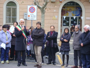 sindaco_e_vicesindaco_monteporzio_manifestazione_scolastica