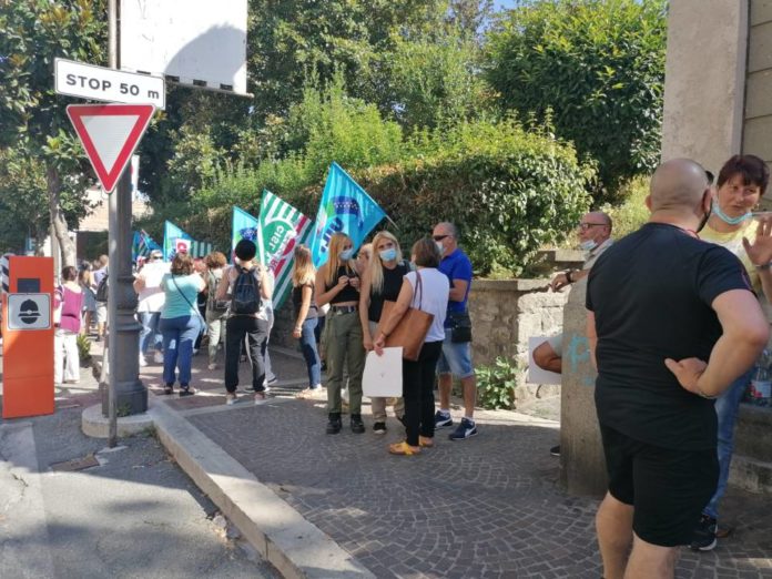 manifestazione_lavoratori_san_raffaele_rocca_di_papa_albano_07_08