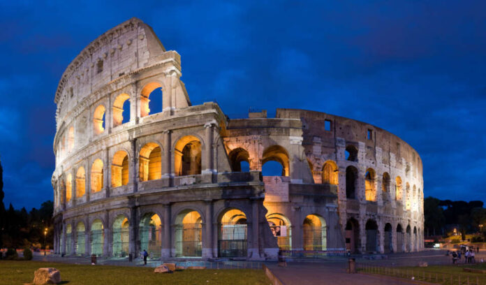 Colosseo di notte